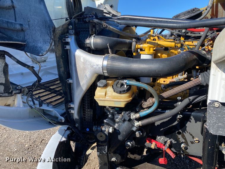 image for item KW9001 2007 Freightliner Business Class M2  refuse truck