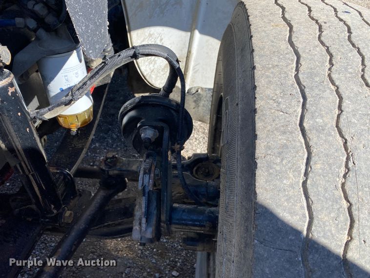 image for item KW9001 2007 Freightliner Business Class M2  refuse truck