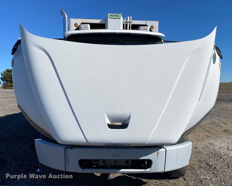 image for item KW9001 2007 Freightliner Business Class M2  refuse truck