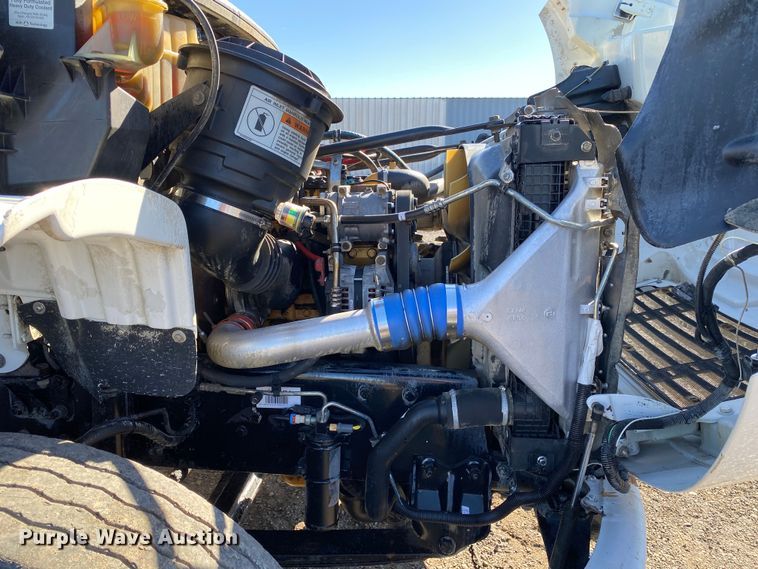 image for item KW9001 2007 Freightliner Business Class M2  refuse truck