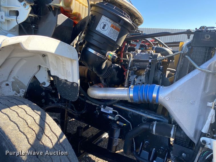 image for item KW9001 2007 Freightliner Business Class M2  refuse truck