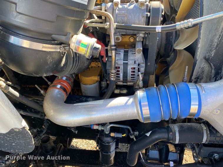 image for item KW9001 2007 Freightliner Business Class M2  refuse truck