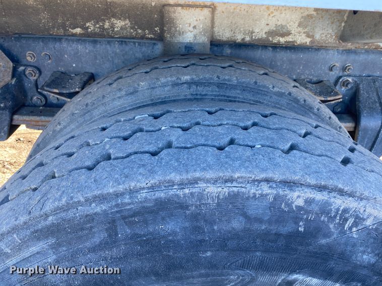 image for item KW9001 2007 Freightliner Business Class M2  refuse truck