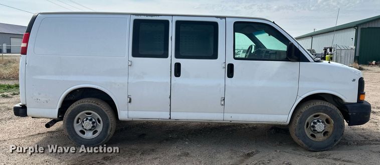 image for item KX9008 2007 Chevrolet Express 2500  van
