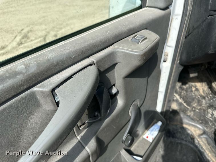 image for item KX9008 2007 Chevrolet Express 2500  van