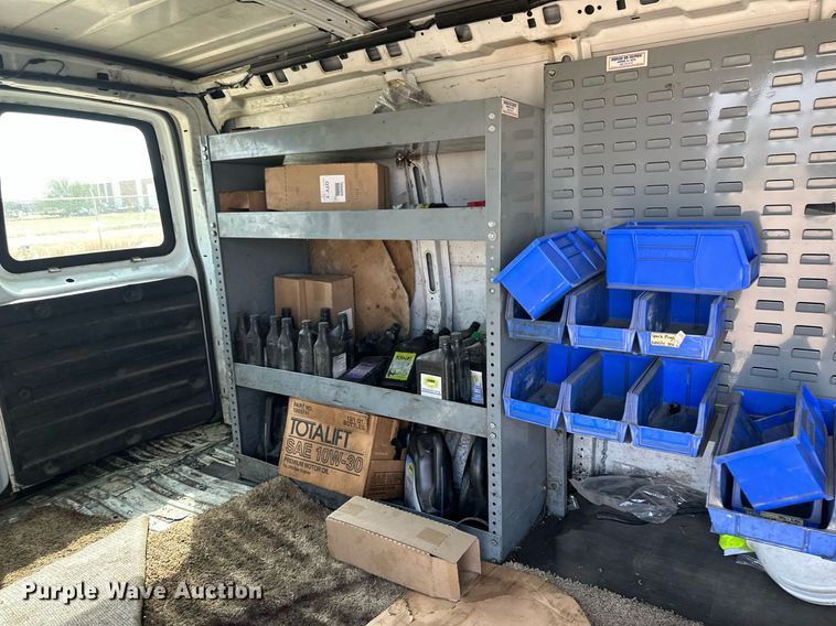 image for item KX9008 2007 Chevrolet Express 2500  van