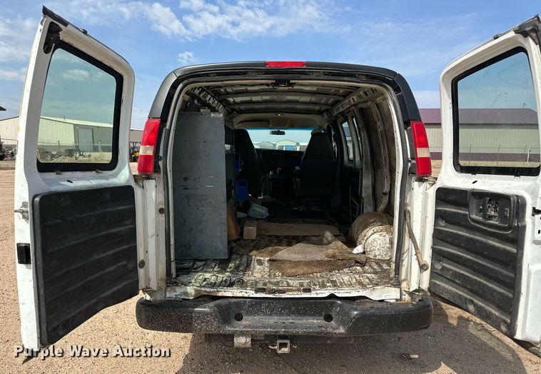 image for item KX9008 2007 Chevrolet Express 2500  van