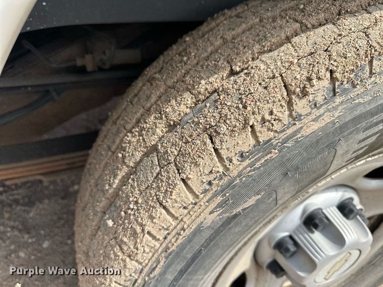 image for item KX9008 2007 Chevrolet Express 2500  van