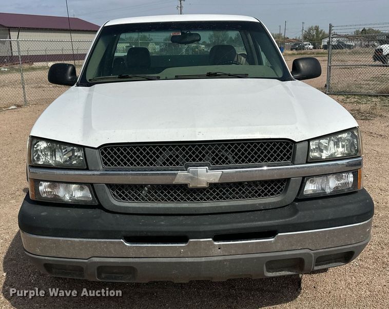 image for item KX9009 2003 Chevrolet Silverado 2500  utility bed pickup truck