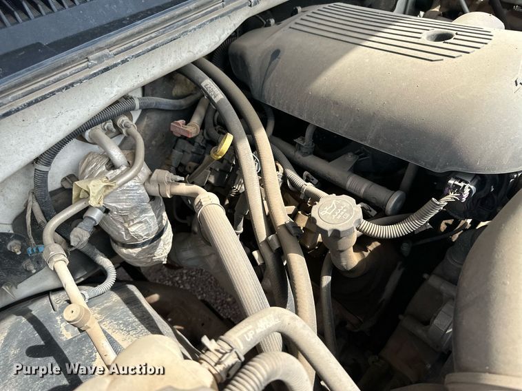 image for item KX9009 2003 Chevrolet Silverado 2500  utility bed pickup truck