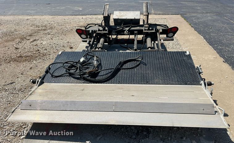 image for item LA9941 Anthony MTU GLR3  end gate lift