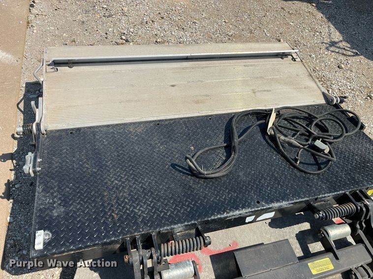 image for item LA9941 Anthony MTU GLR3  end gate lift