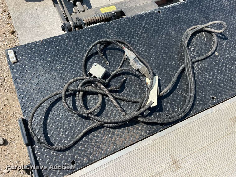 image for item LA9941 Anthony MTU GLR3  end gate lift