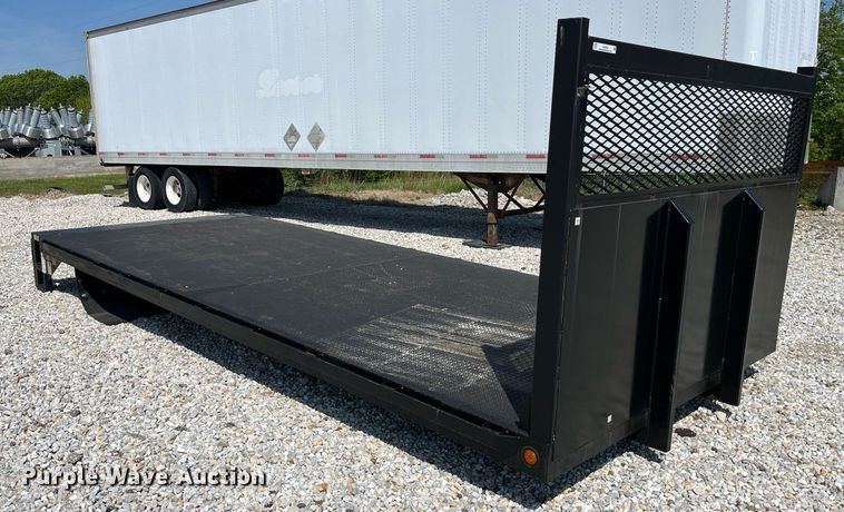 image for item LA9942 Flatbed
