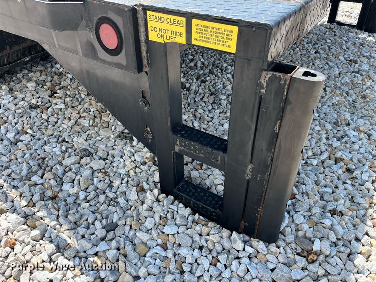 image for item LA9942 Flatbed