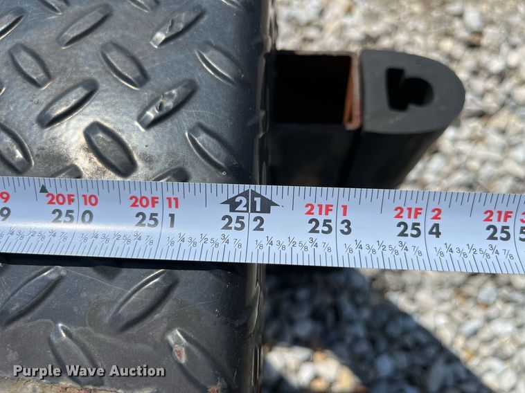 image for item LA9942 Flatbed