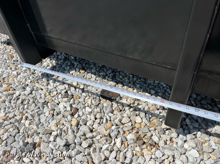 image for item LA9942 Flatbed