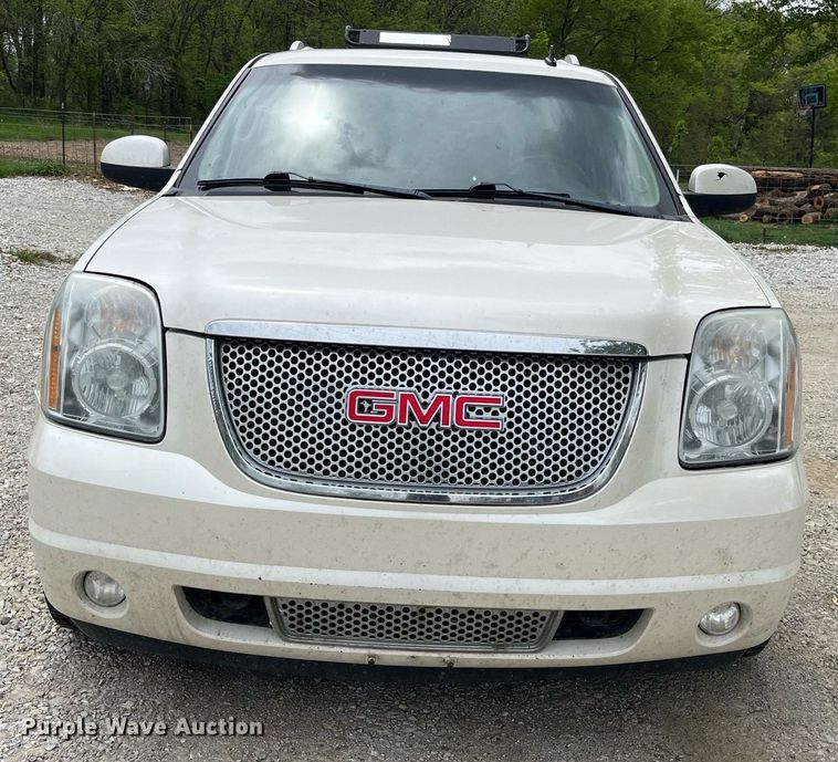 image for item LA9951 2012 GMC Yukon XL Denali  SUV
