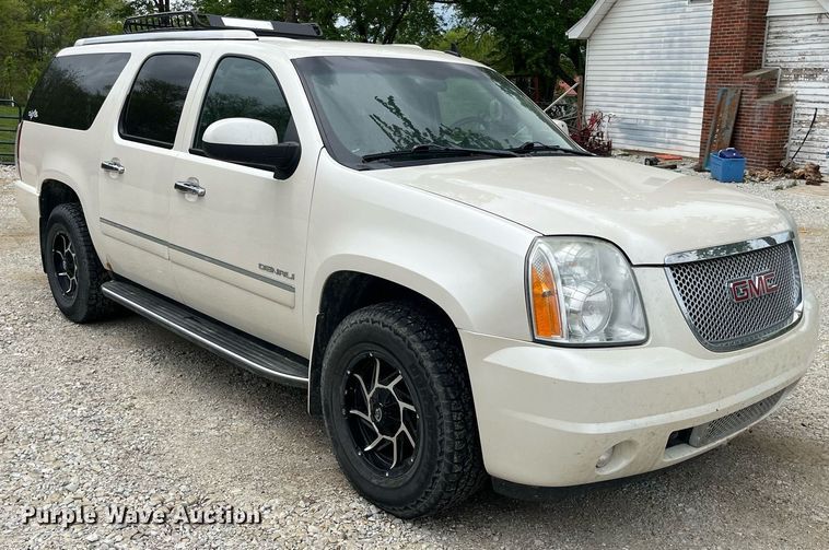 image for item LA9951 2012 GMC Yukon XL Denali  SUV