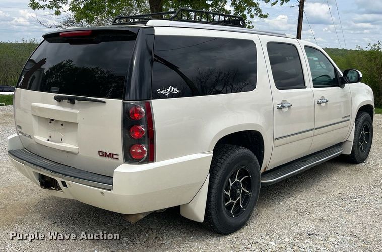image for item LA9951 2012 GMC Yukon XL Denali  SUV