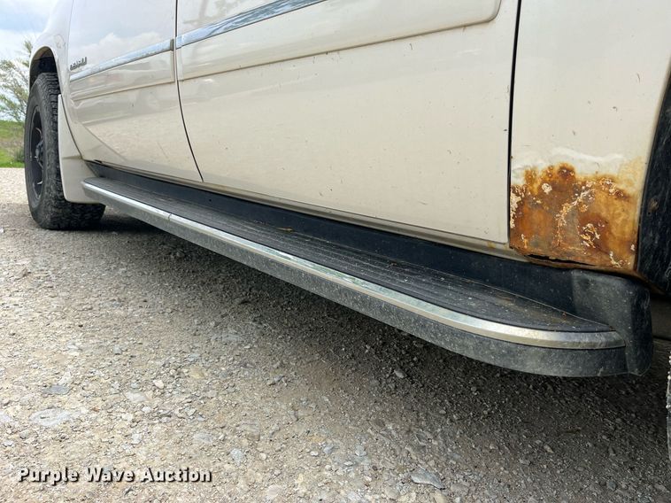 image for item LA9951 2012 GMC Yukon XL Denali  SUV