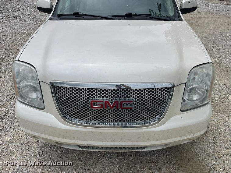image for item LA9951 2012 GMC Yukon XL Denali  SUV