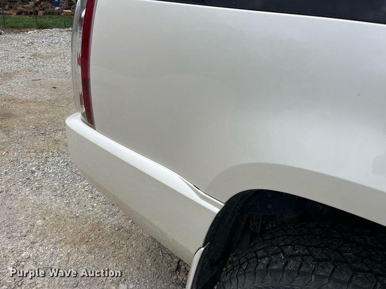 image for item LA9951 2012 GMC Yukon XL Denali  SUV