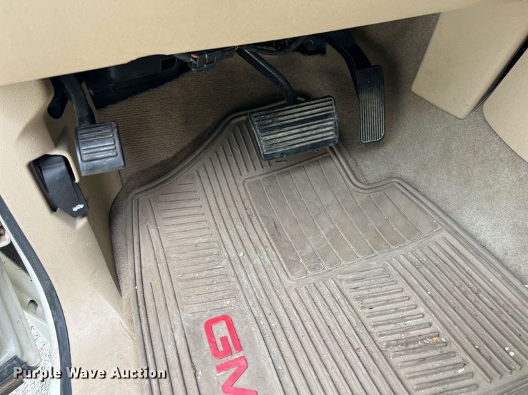 image for item LA9951 2012 GMC Yukon XL Denali  SUV