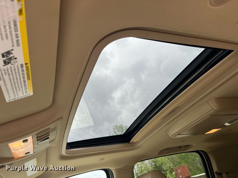 image for item LA9951 2012 GMC Yukon XL Denali  SUV