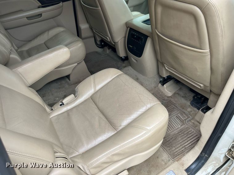 image for item LA9951 2012 GMC Yukon XL Denali  SUV