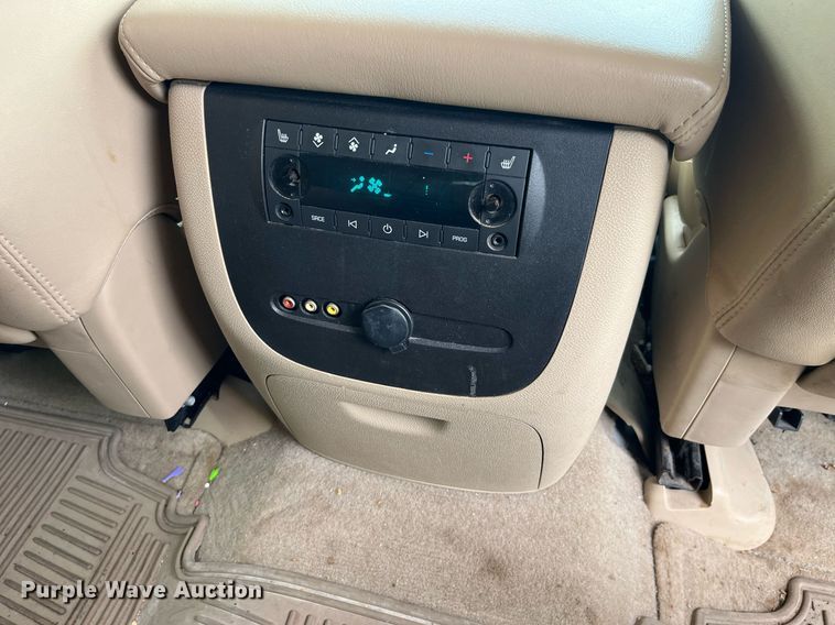 image for item LA9951 2012 GMC Yukon XL Denali  SUV