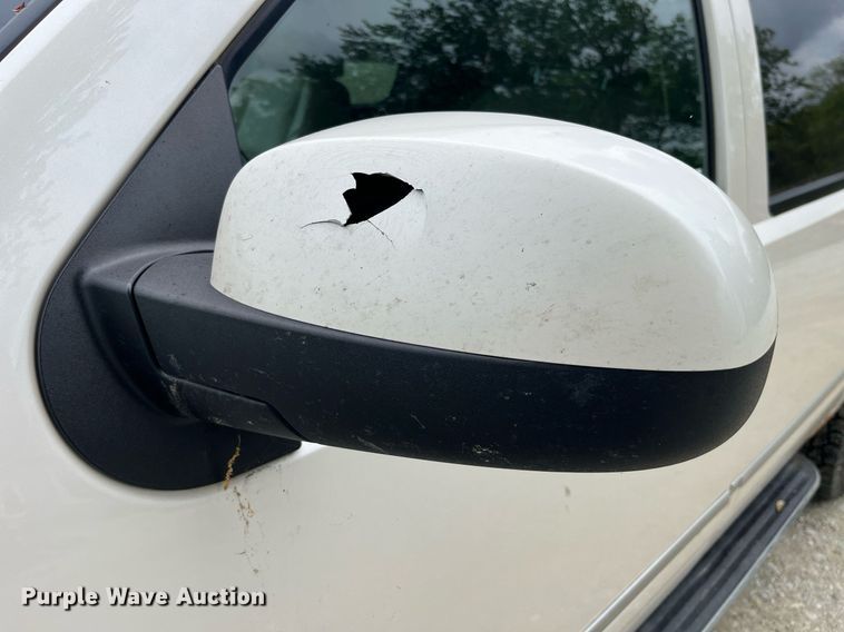 image for item LA9951 2012 GMC Yukon XL Denali  SUV