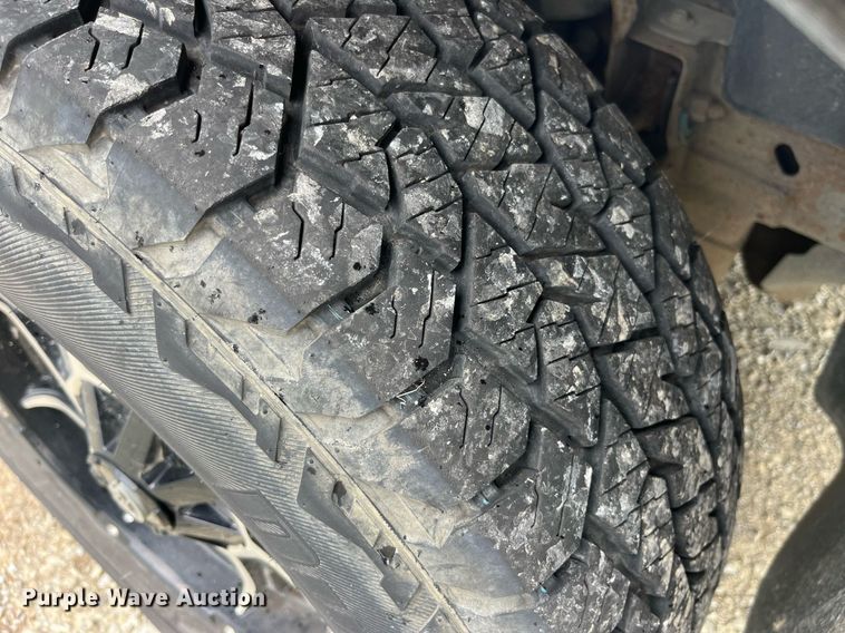 image for item LA9951 2012 GMC Yukon XL Denali  SUV