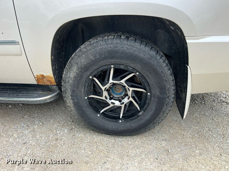 image for item LA9951 2012 GMC Yukon XL Denali  SUV