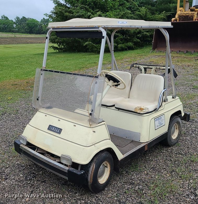 image for item LE9057 Yamaha  golf cart