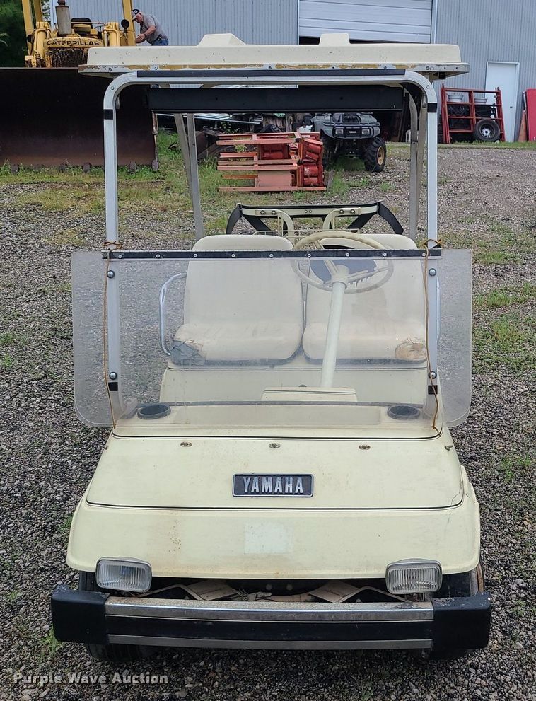 image for item LE9057 Yamaha  golf cart