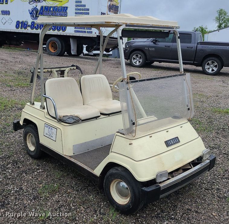 image for item LE9057 Yamaha  golf cart