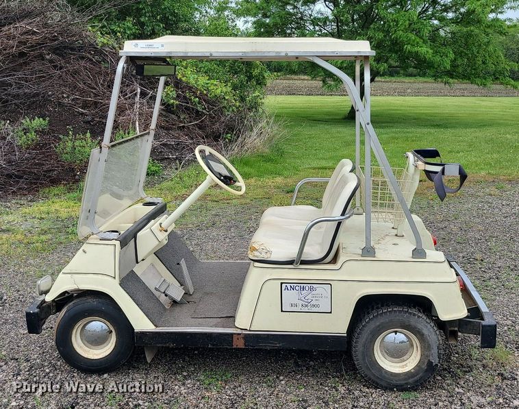 image for item LE9057 Yamaha  golf cart