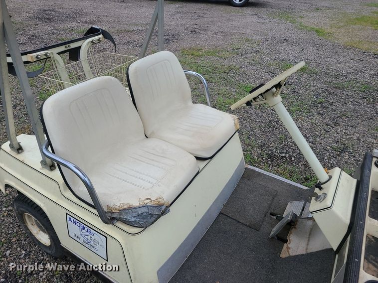 image for item LE9057 Yamaha  golf cart