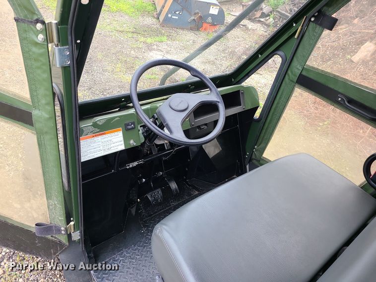 image for item LE9058 2001 Kawasaki Mule 550  utility vehicle