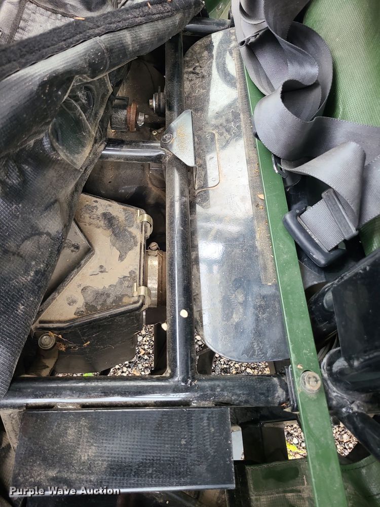 image for item LE9058 2001 Kawasaki Mule 550  utility vehicle