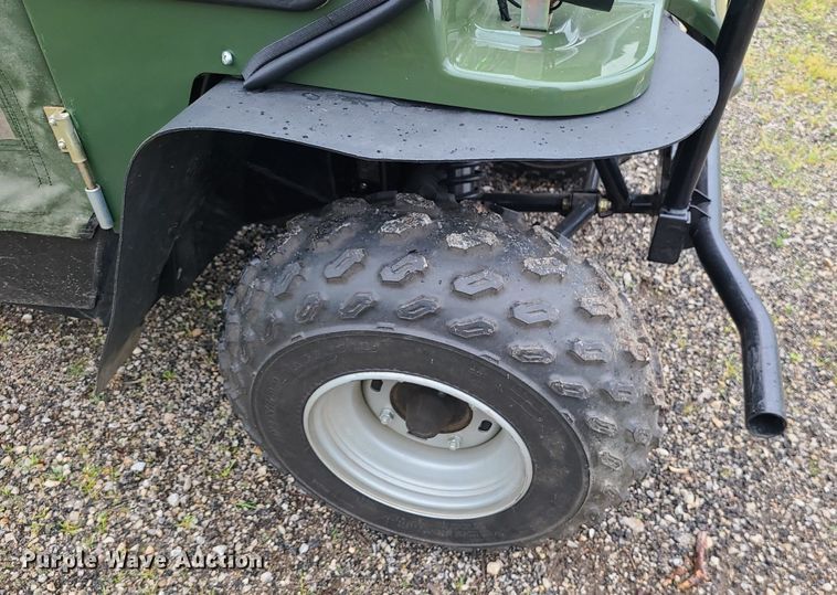 image for item LE9058 2001 Kawasaki Mule 550  utility vehicle