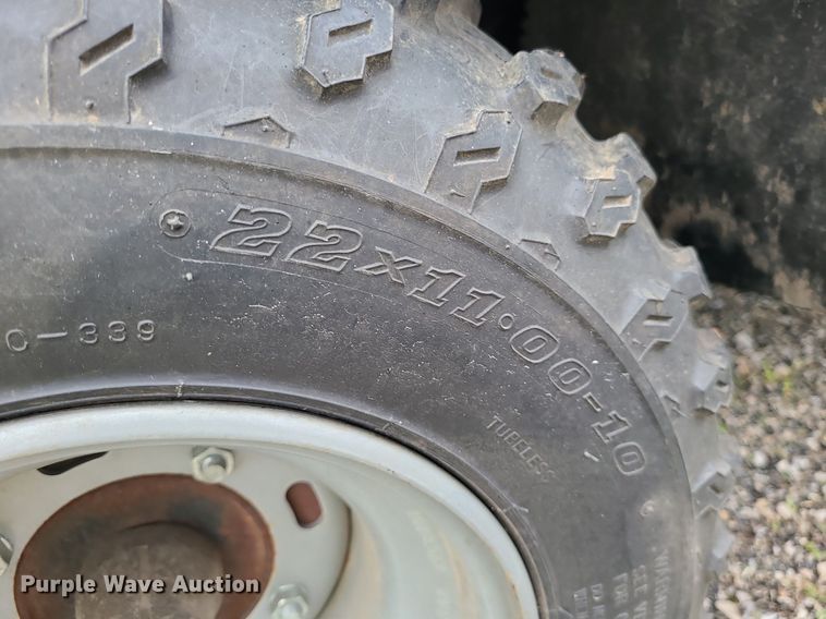 image for item LE9058 2001 Kawasaki Mule 550  utility vehicle