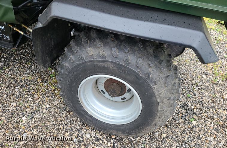image for item LE9058 2001 Kawasaki Mule 550  utility vehicle