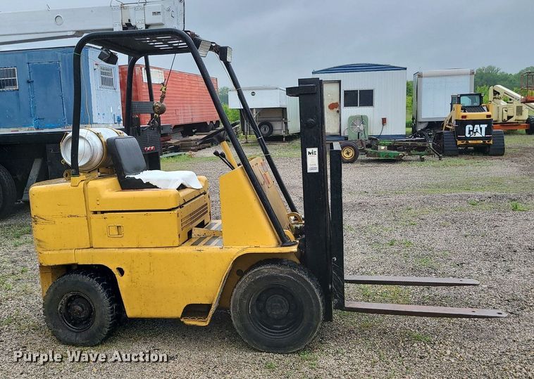 image for item LE9059 Caterpillar V50B  forklift