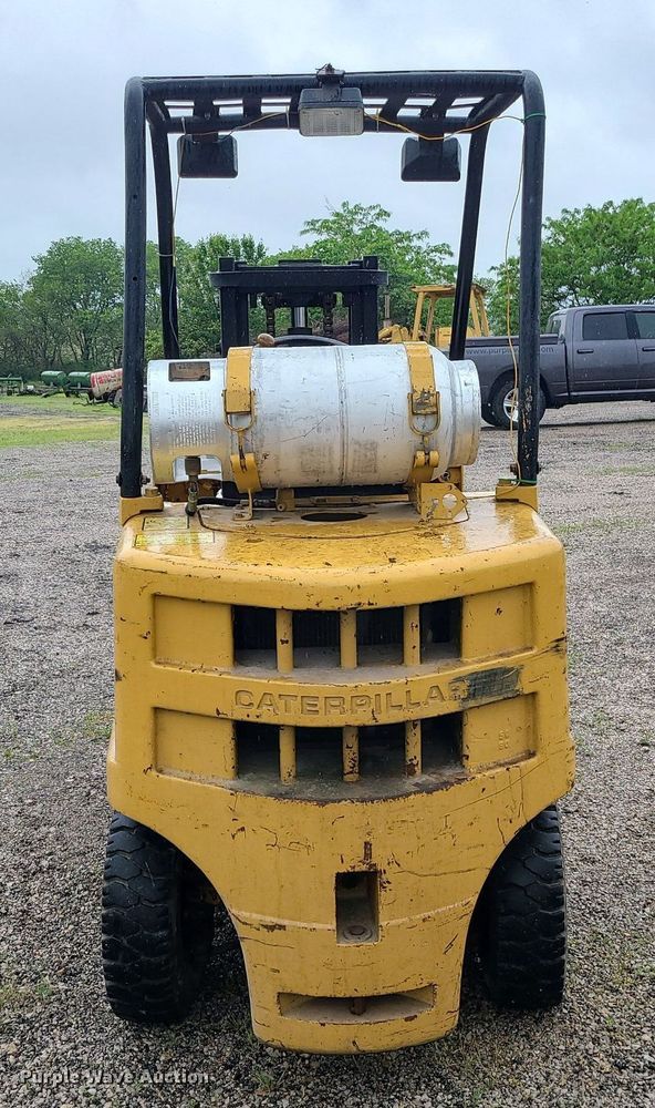 image for item LE9059 Caterpillar V50B  forklift