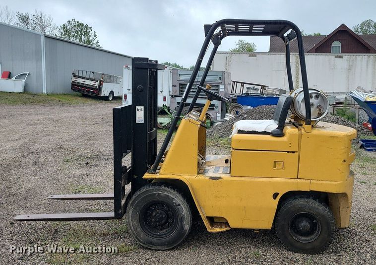 image for item LE9059 Caterpillar V50B  forklift