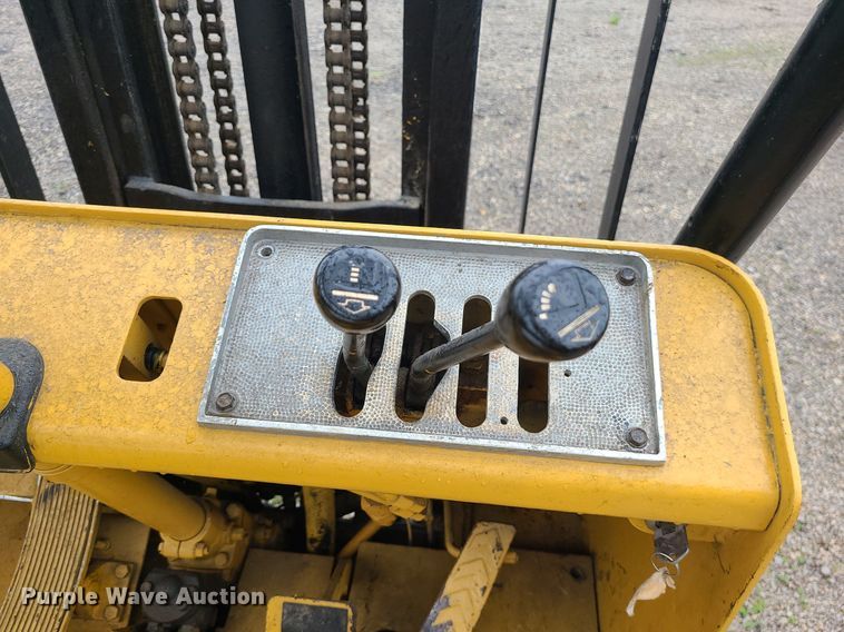 image for item LE9059 Caterpillar V50B  forklift