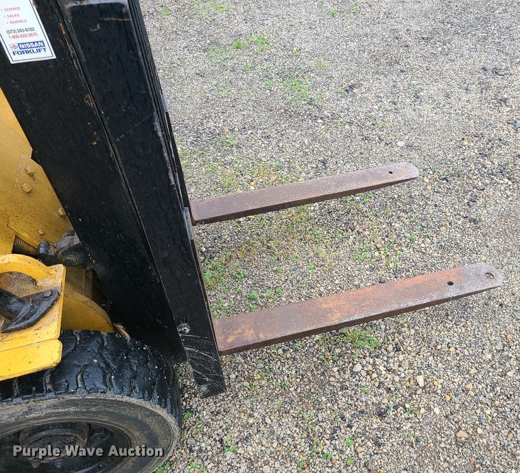 image for item LE9059 Caterpillar V50B  forklift