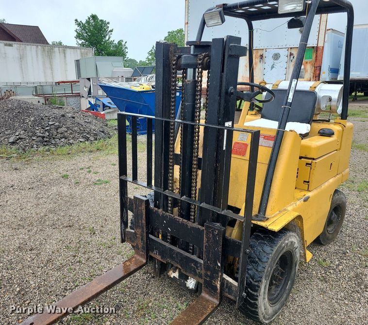 image for item LE9059 Caterpillar V50B  forklift